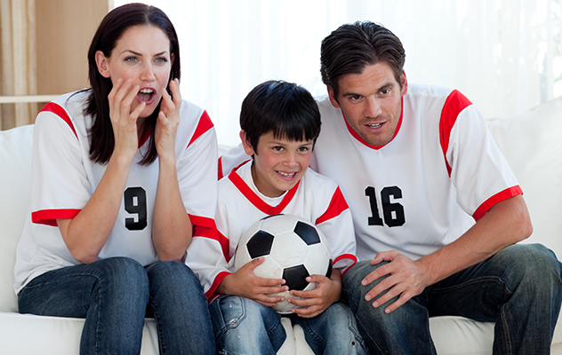 Aprovecha el fútbol para hablar con tus hijos sobre las redes sociales